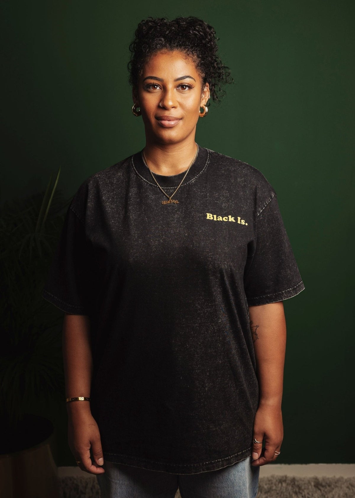 Unity Globe Tee - Black Is.